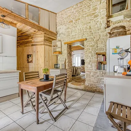 Casa vacanze Maison De D'amélie Saint-Germain-dʼEsteuil