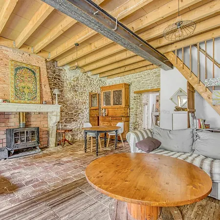 Maison Calme D'amelie Kır Evi