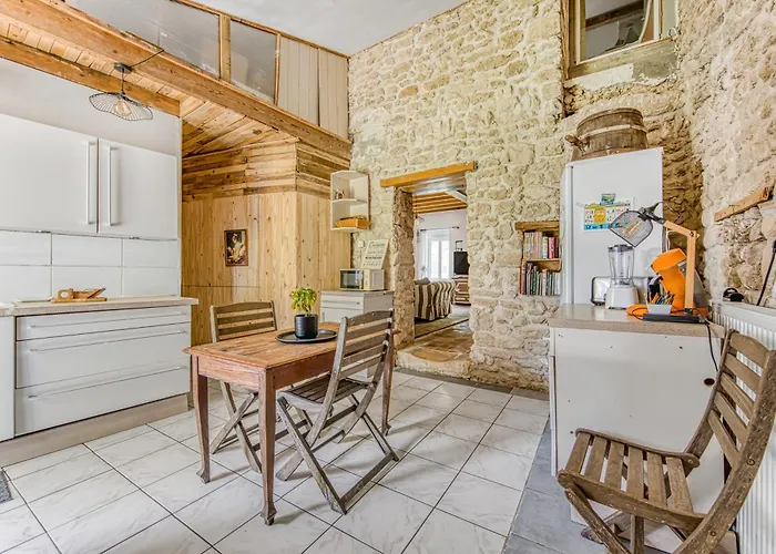 Casa de Férias Maison De D'amelie Saint-Germain-dʼEsteuil