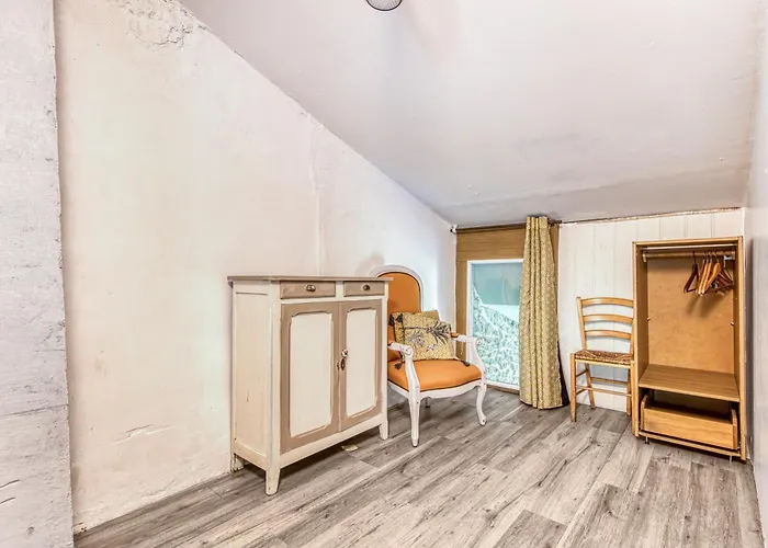 Maison De D'amelie Saint-Germain-dʼEsteuil